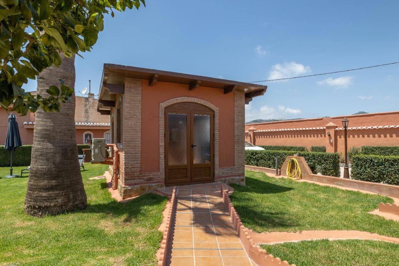 Villa Torres Мотріль Екстер'єр фото